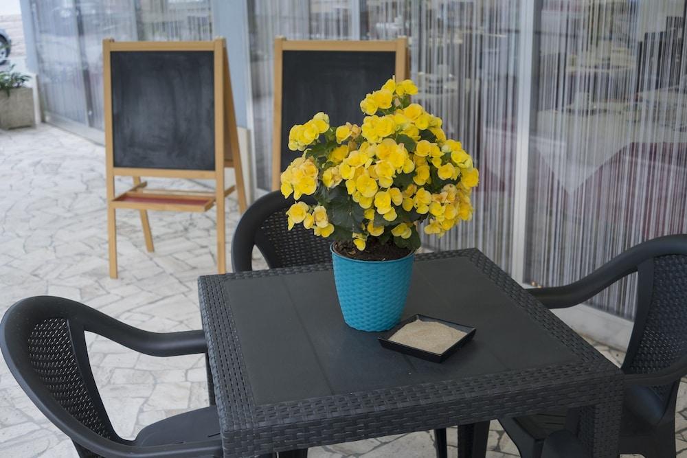 Hotel Blue Sky Rimini Exterior photo