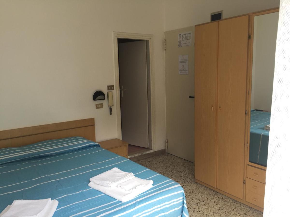Hotel Blue Sky Rimini Exterior photo